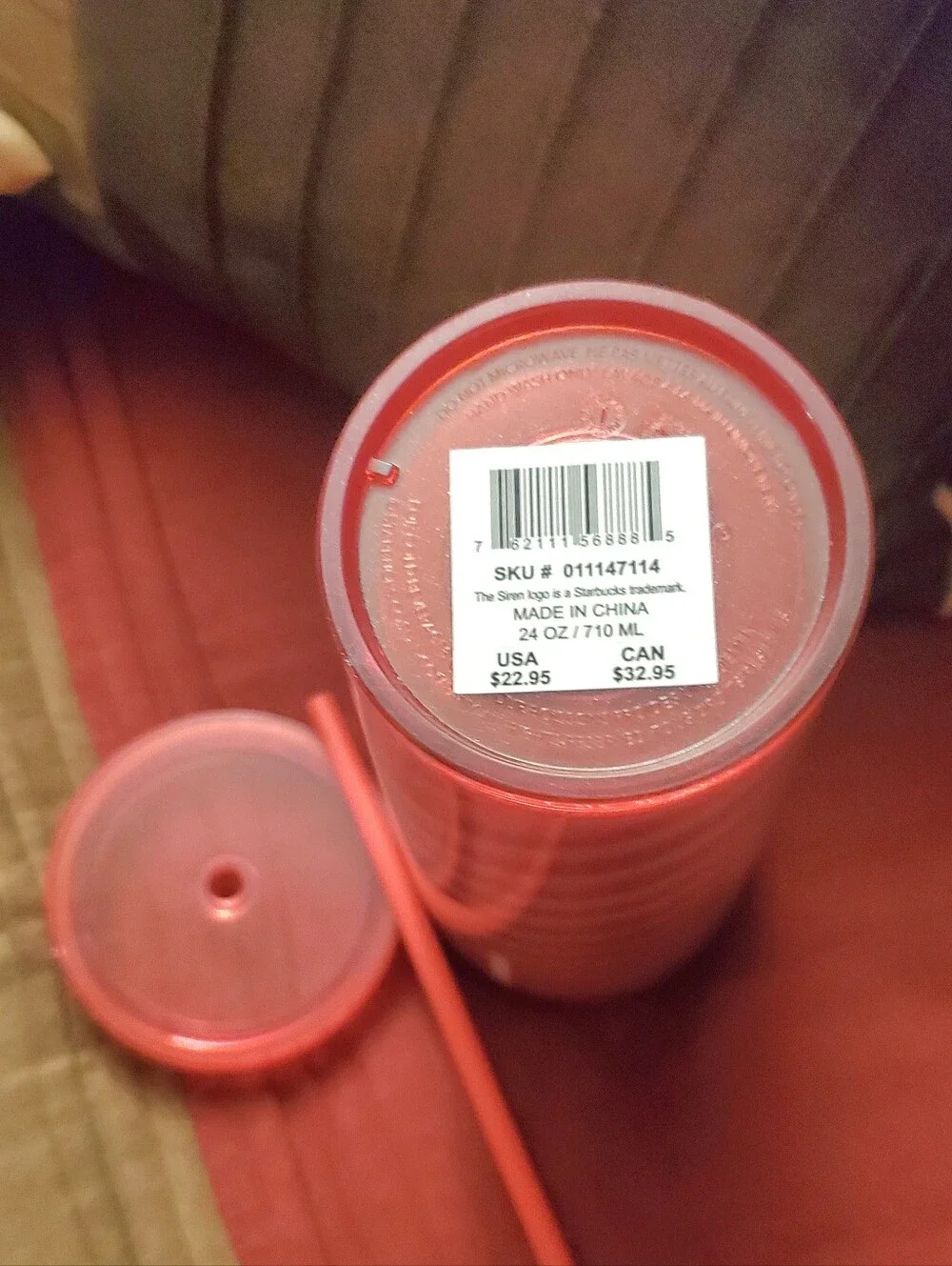 Starbucks holiday 2023 red swirl venti cold cup